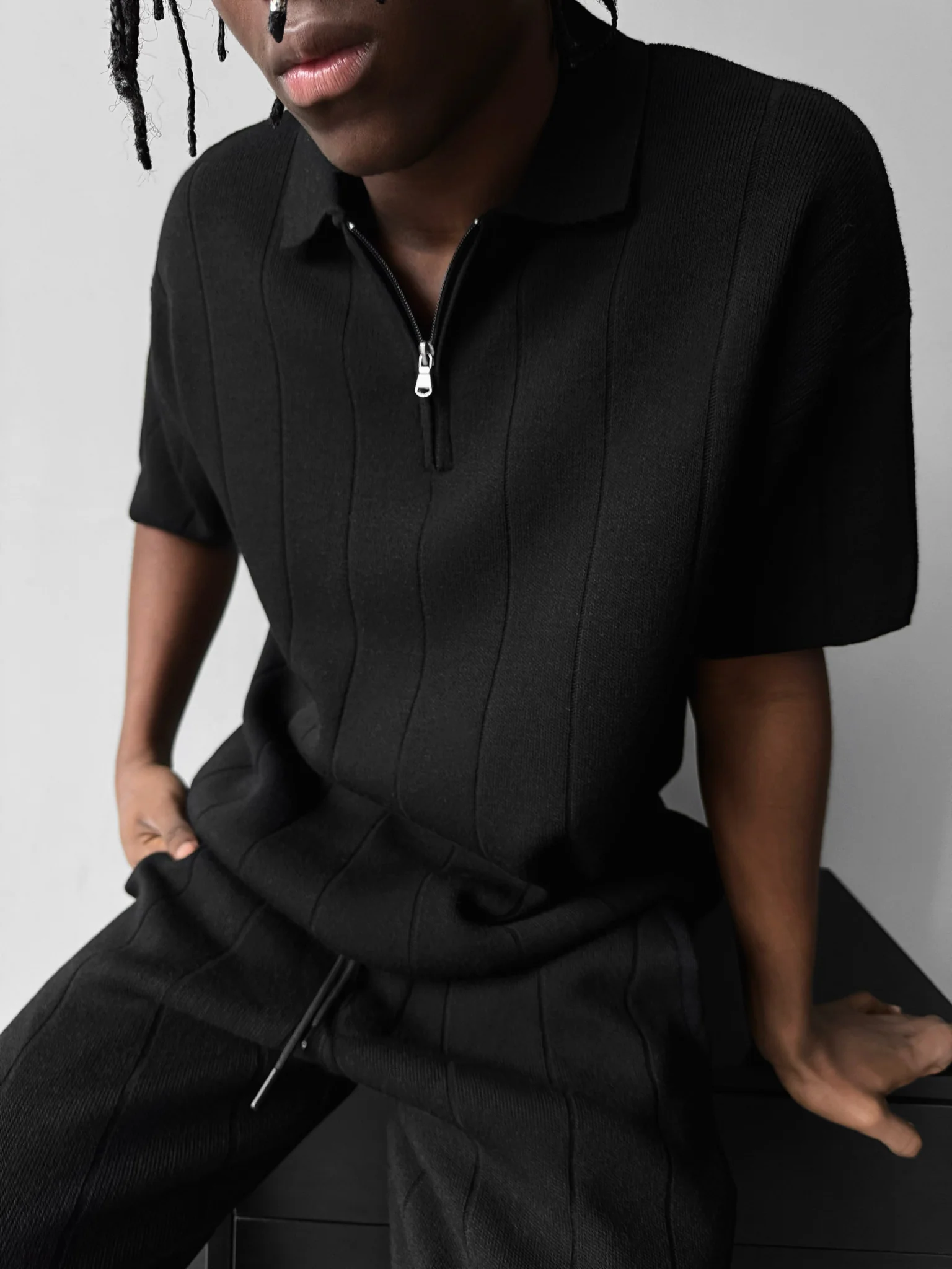 Loose Fit Line Collar Knit T-Shirt - Black