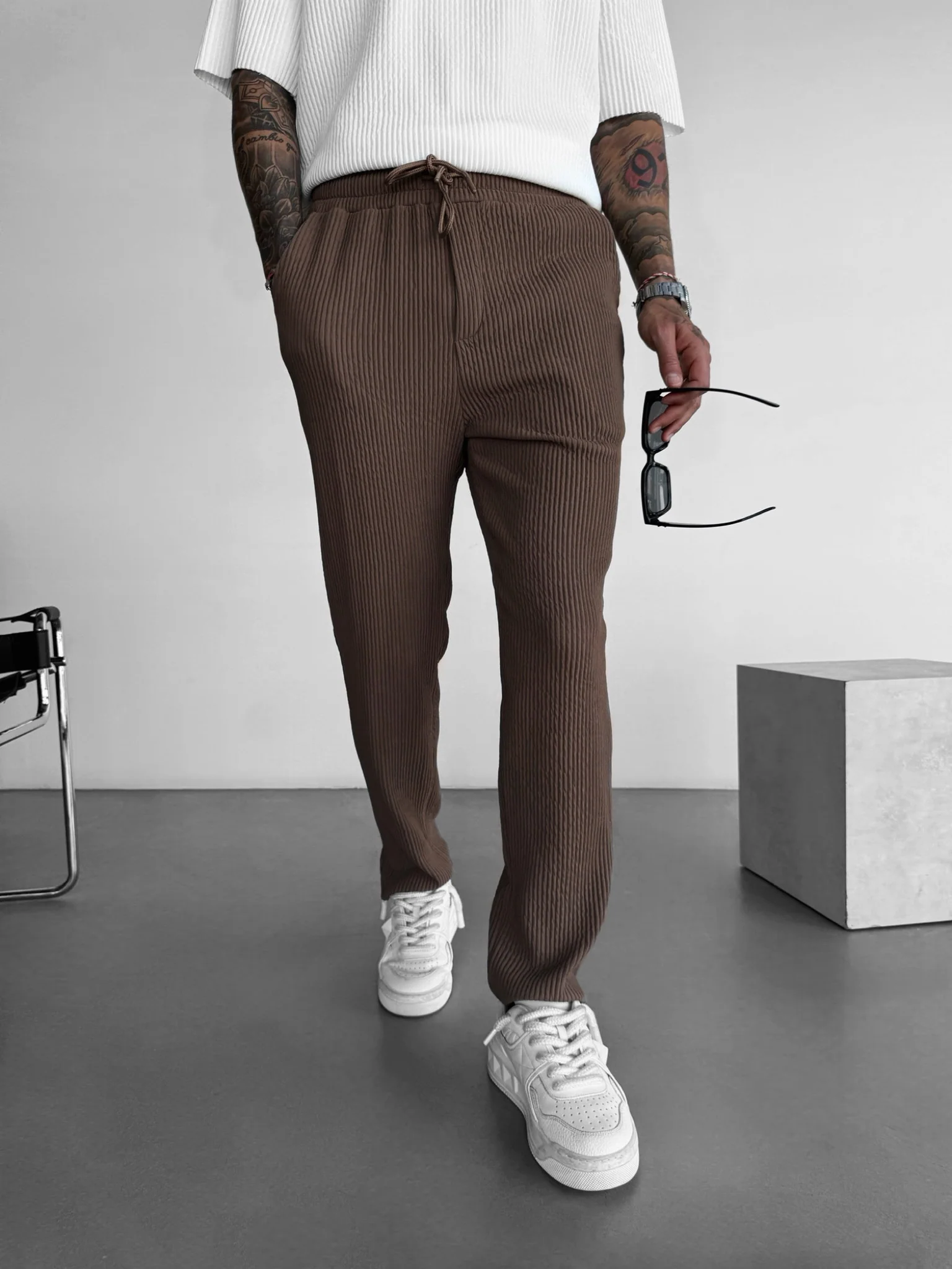 Loose Fit Ribbed Trousers - Brown - Image 2