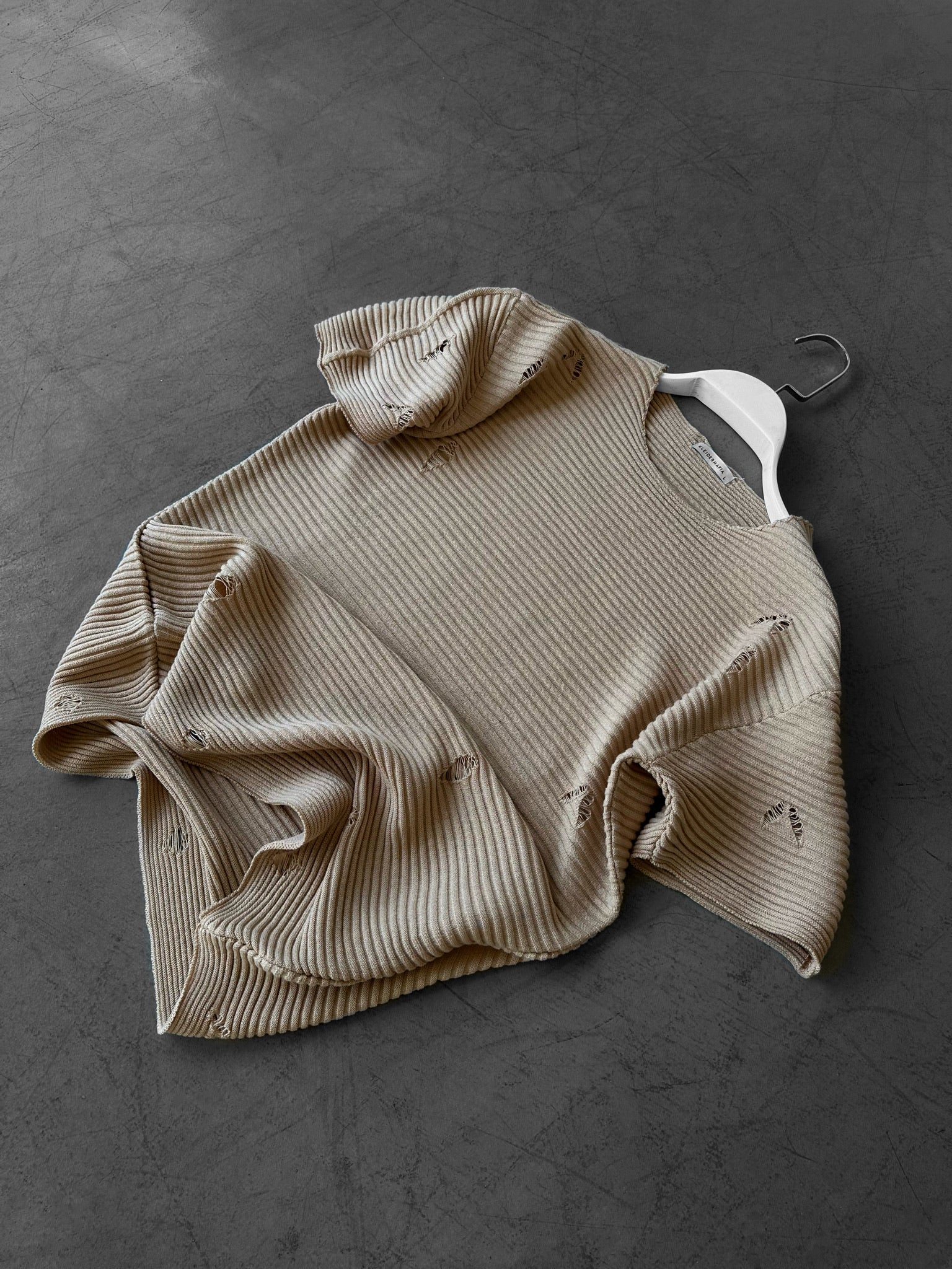 Loose Fit Torn Knit T-Shirt - Beige - Image 3