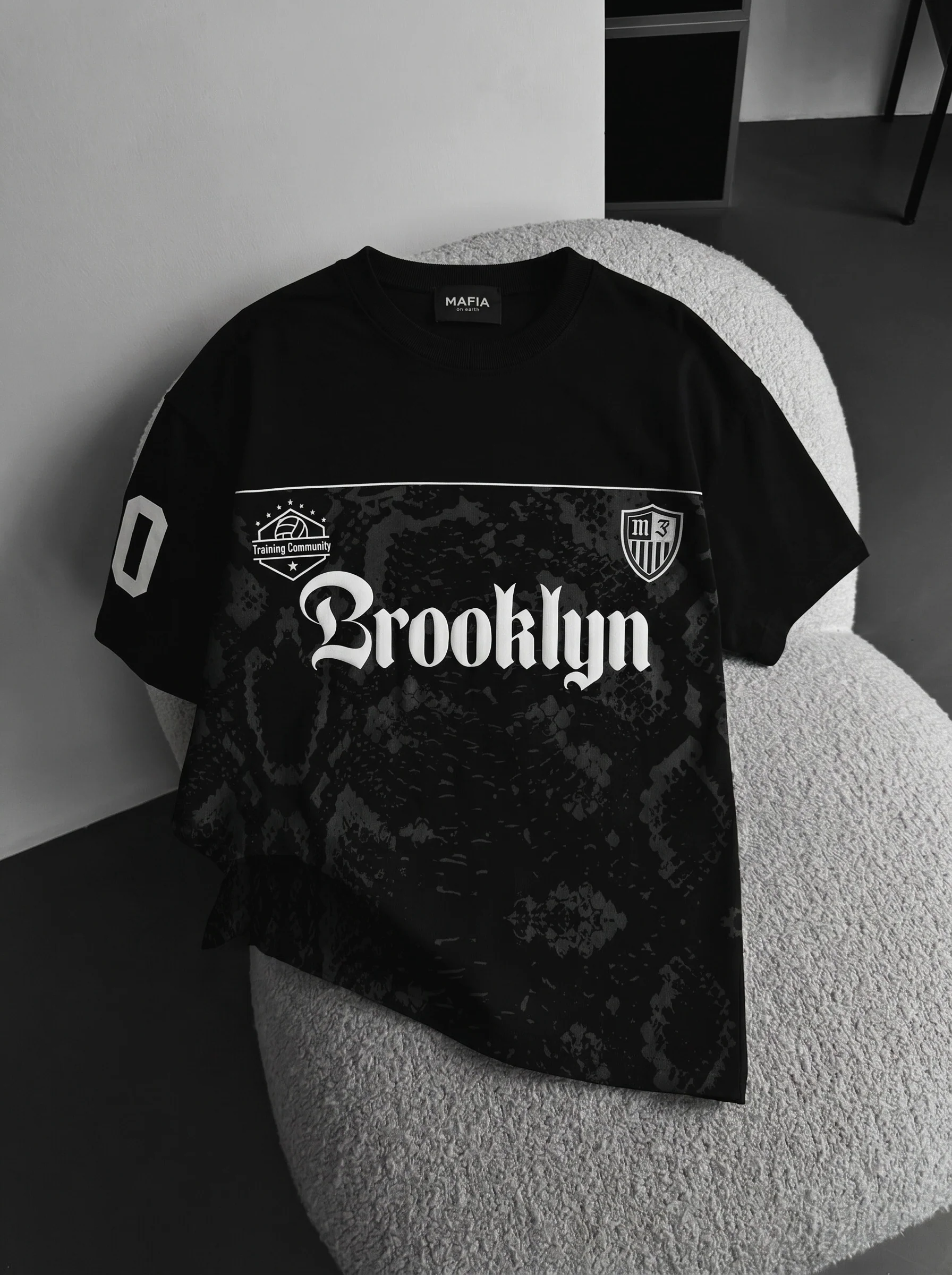 Oversize Brooklyn T-shirt - Black and Anthracite - Image 2