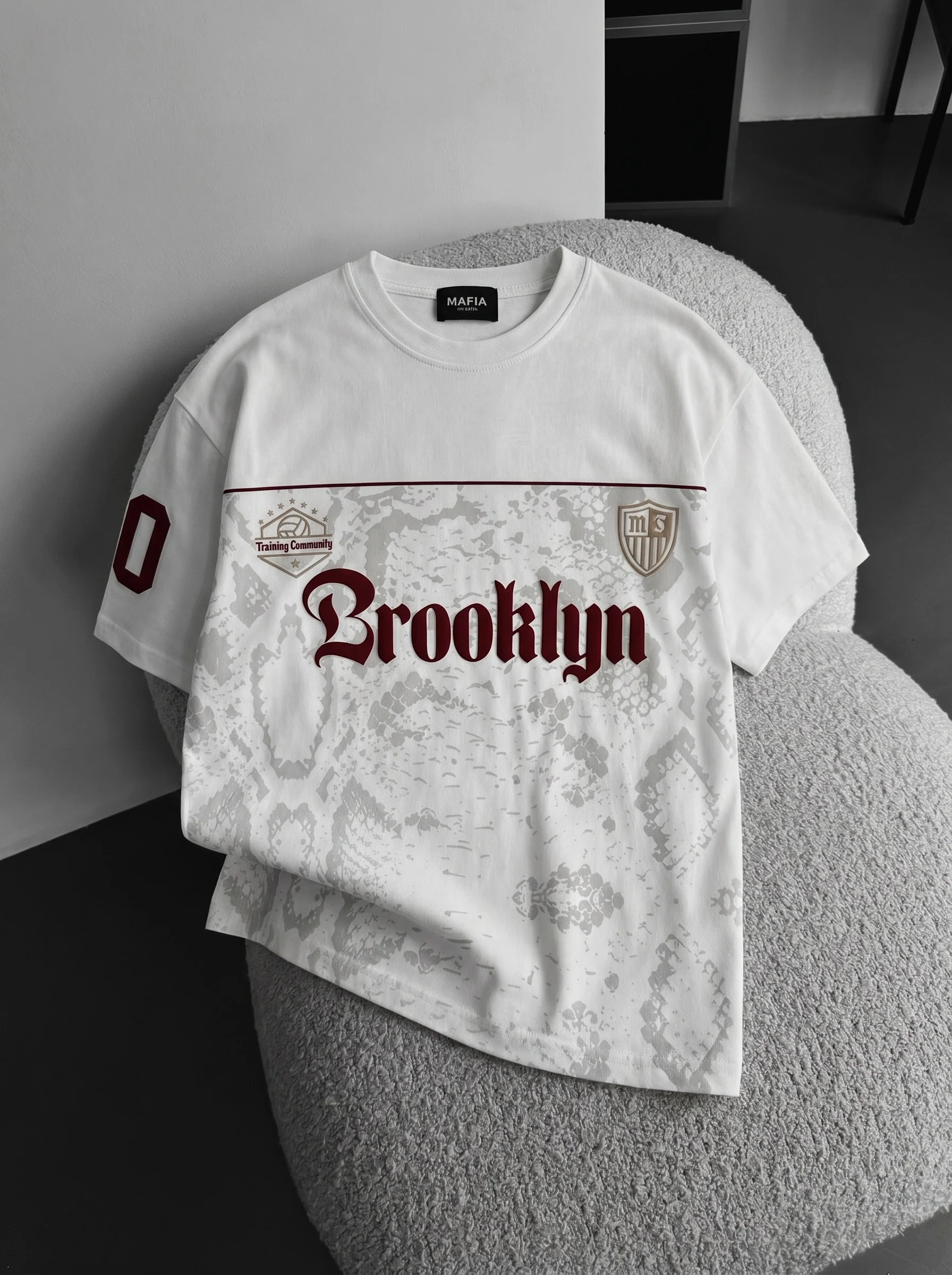 Oversize Brooklyn T-shirt - Ecru and Bordeaux - Image 2