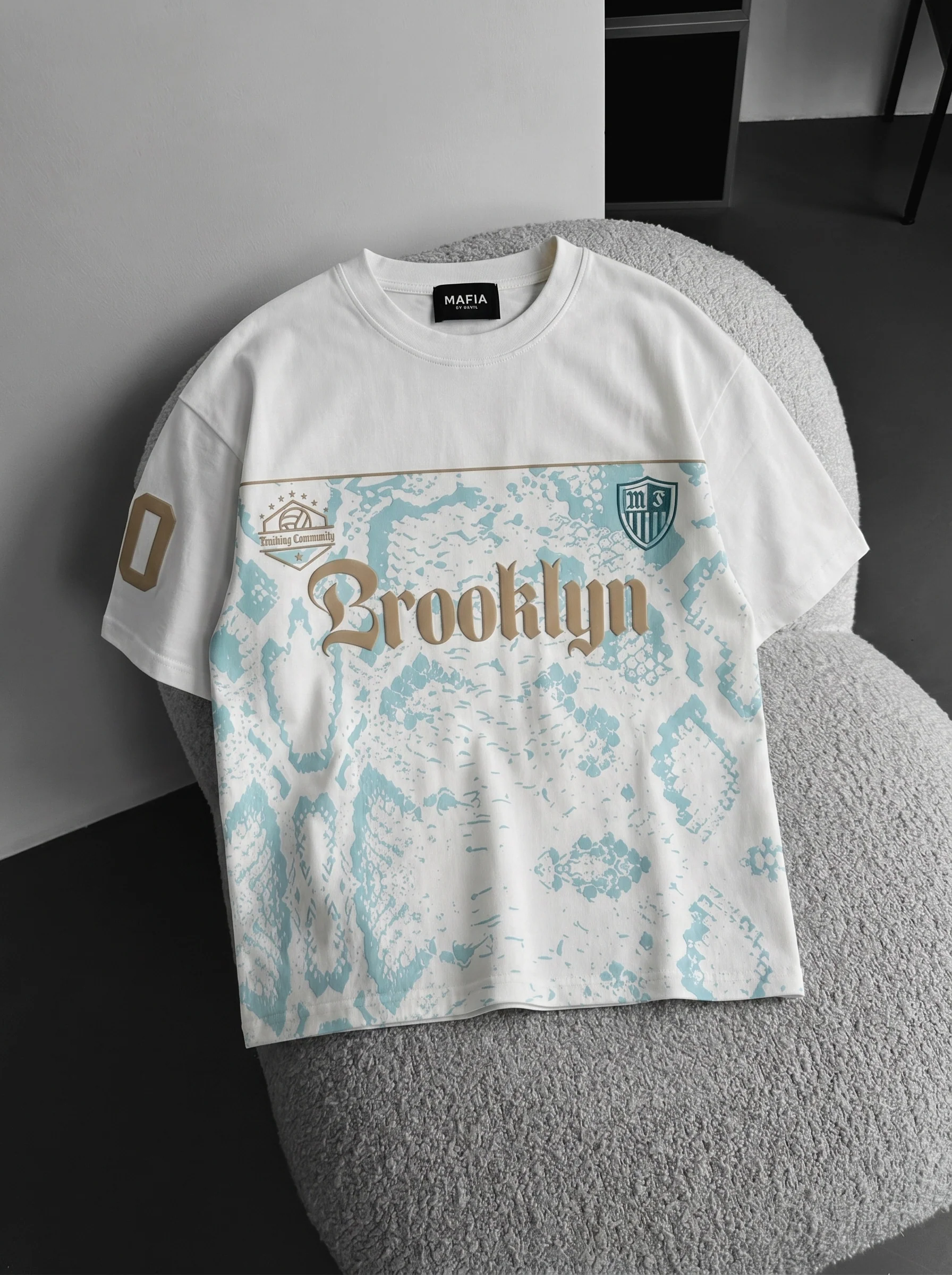 Oversize Brooklyn T-shirt - Ecru and Turquoise - Image 2
