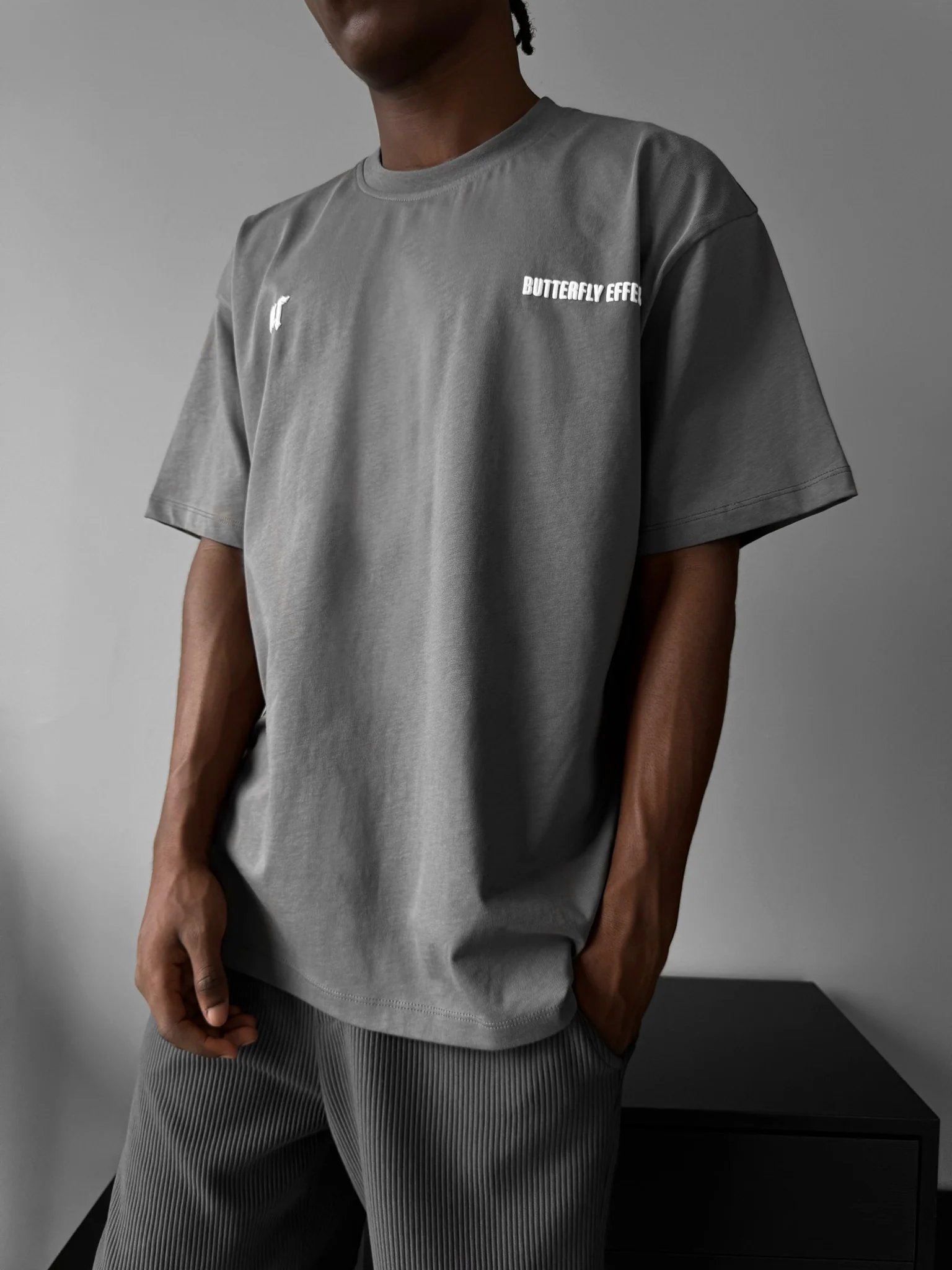 Oversize 'Butterfly Effect' T-Shirt - Anthracite - Image 4