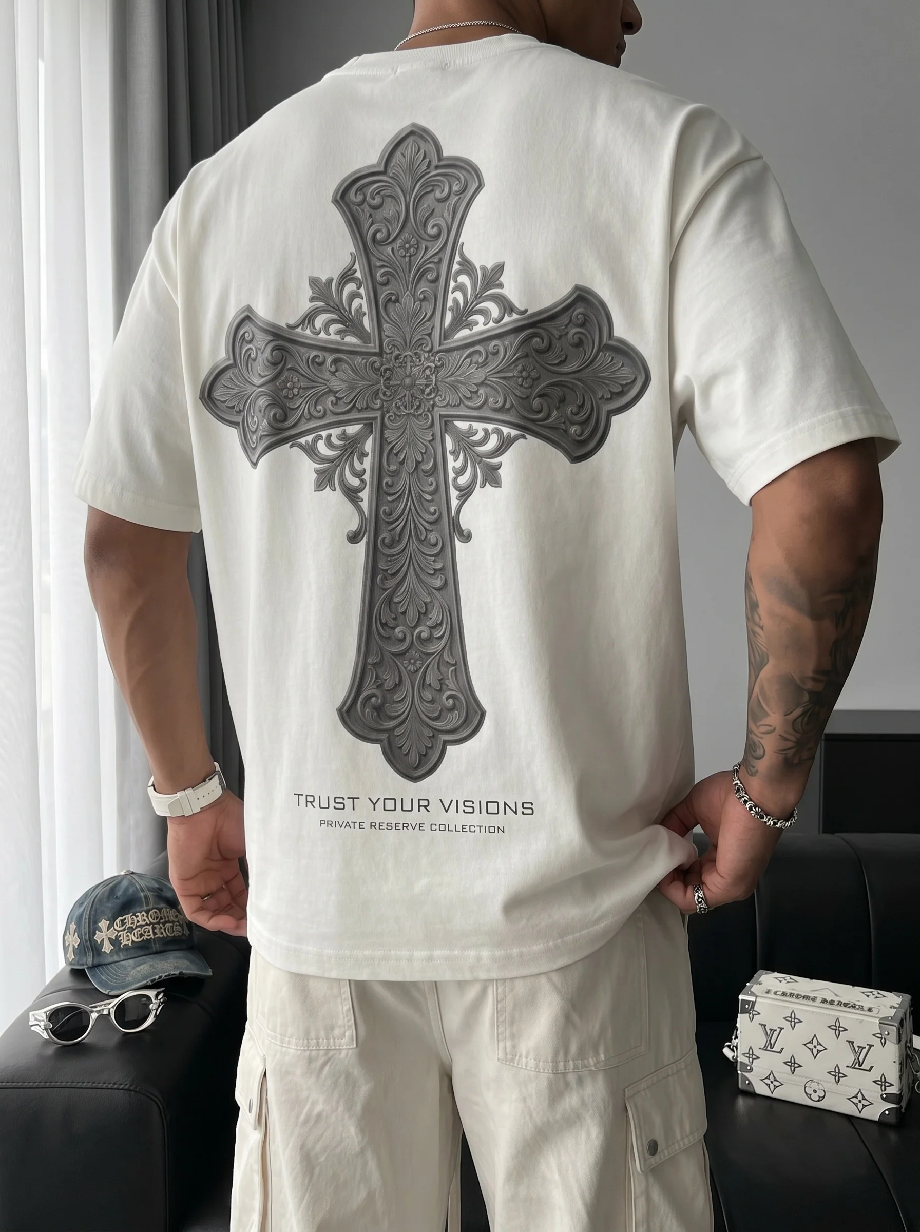 Oversize Cross T-shirt - Ecru - Image 4