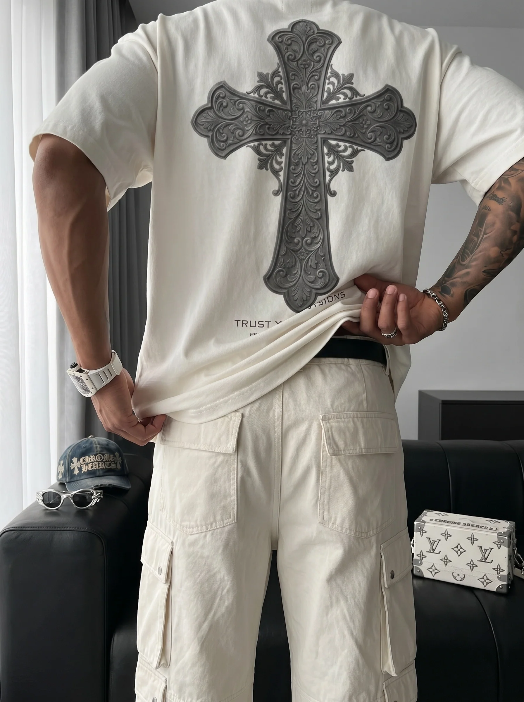 Oversize Cross T-shirt - Ecru - Image 5
