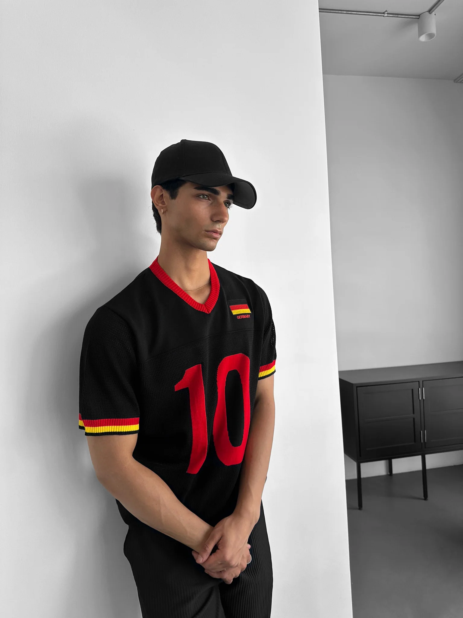 Oversize Germany Knit T-shirt - Black - Image 4