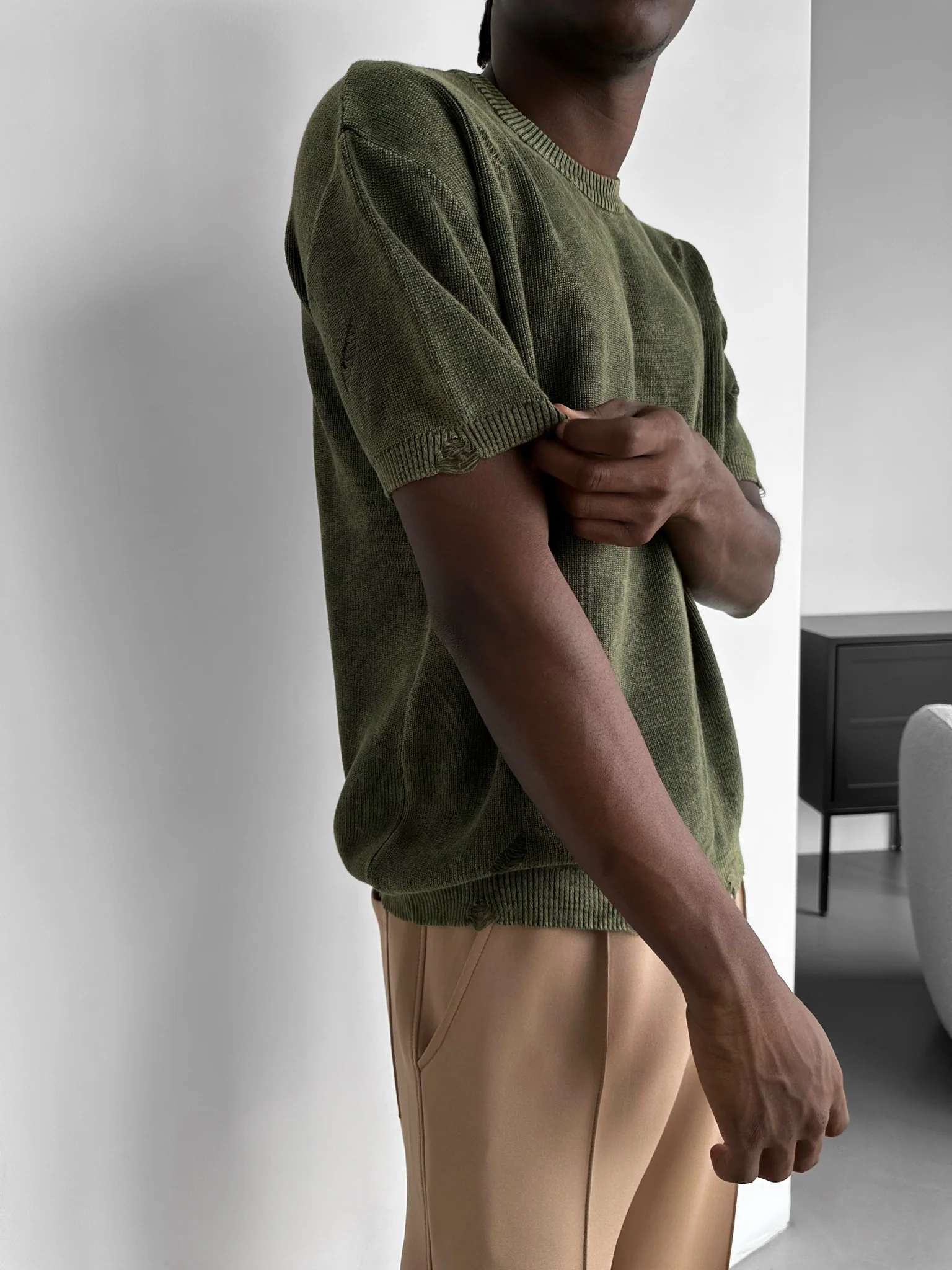 Oversize Knit Torn T-Shirt - Khaki - Image 2