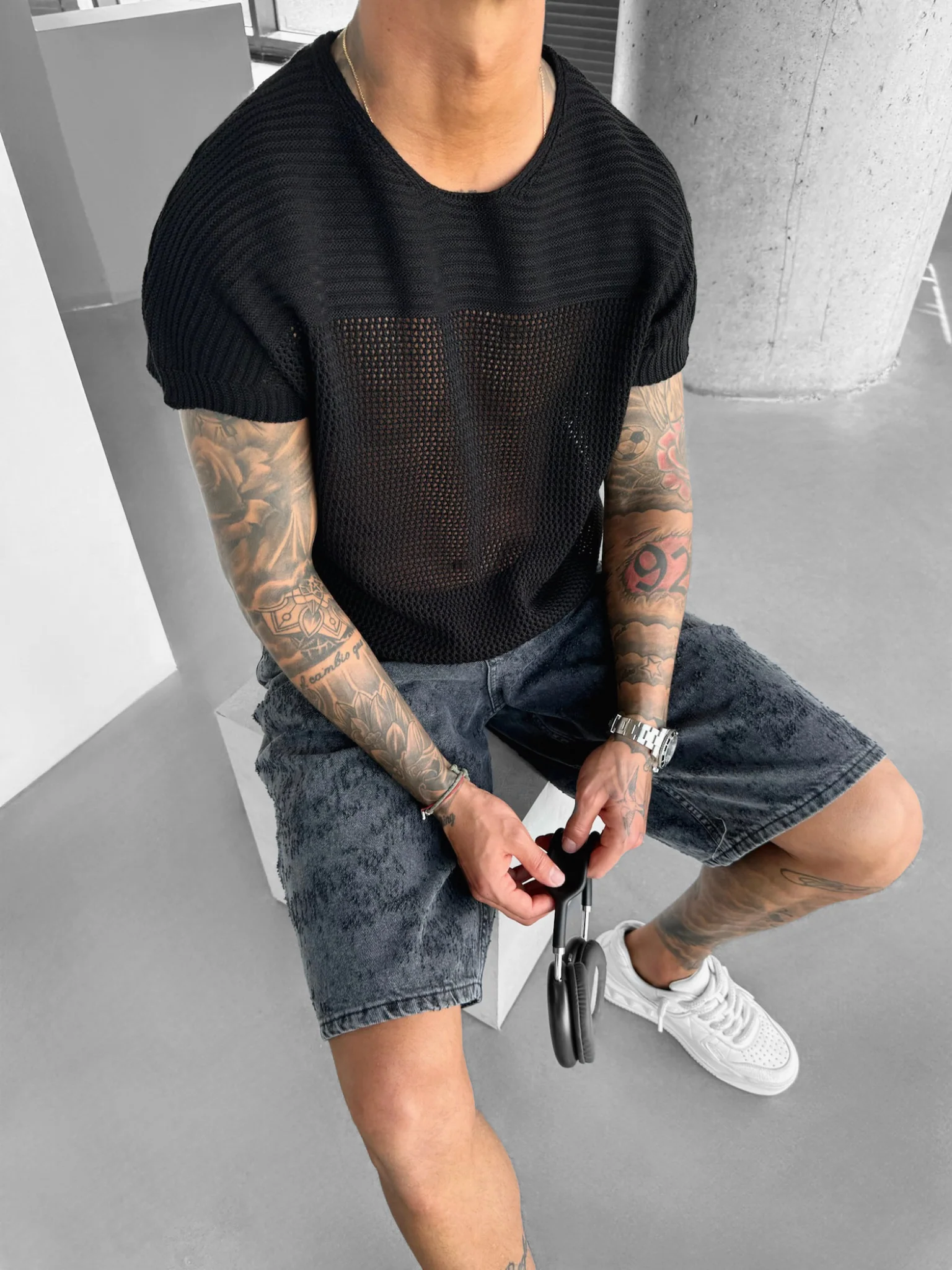 Oversize Textured Knit T-shirt - Black - Image 4