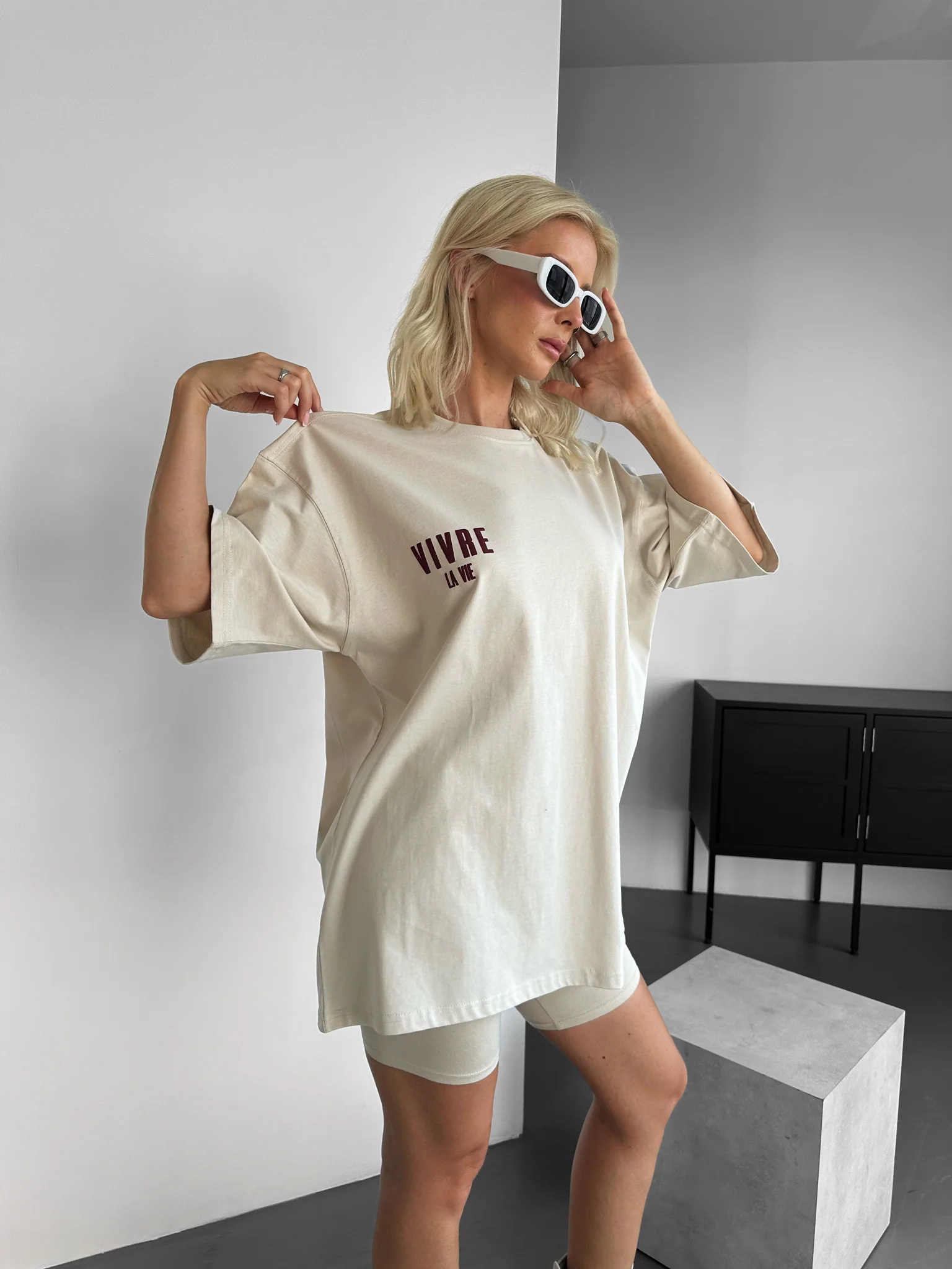 Oversize Vivre la Vie T-shirt - Beige - Image 5