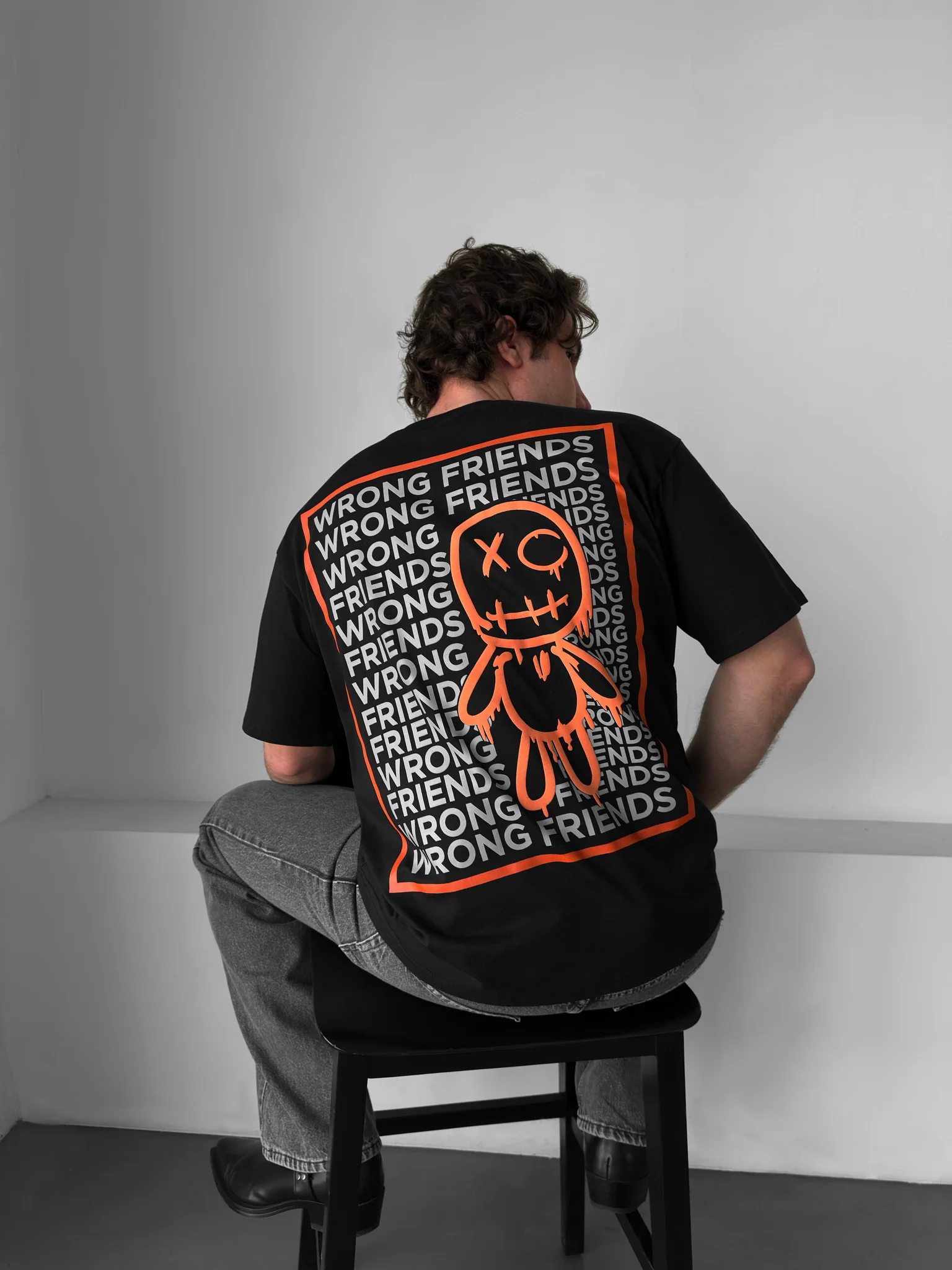 Oversize Wrong Friends T-shirt - Black
