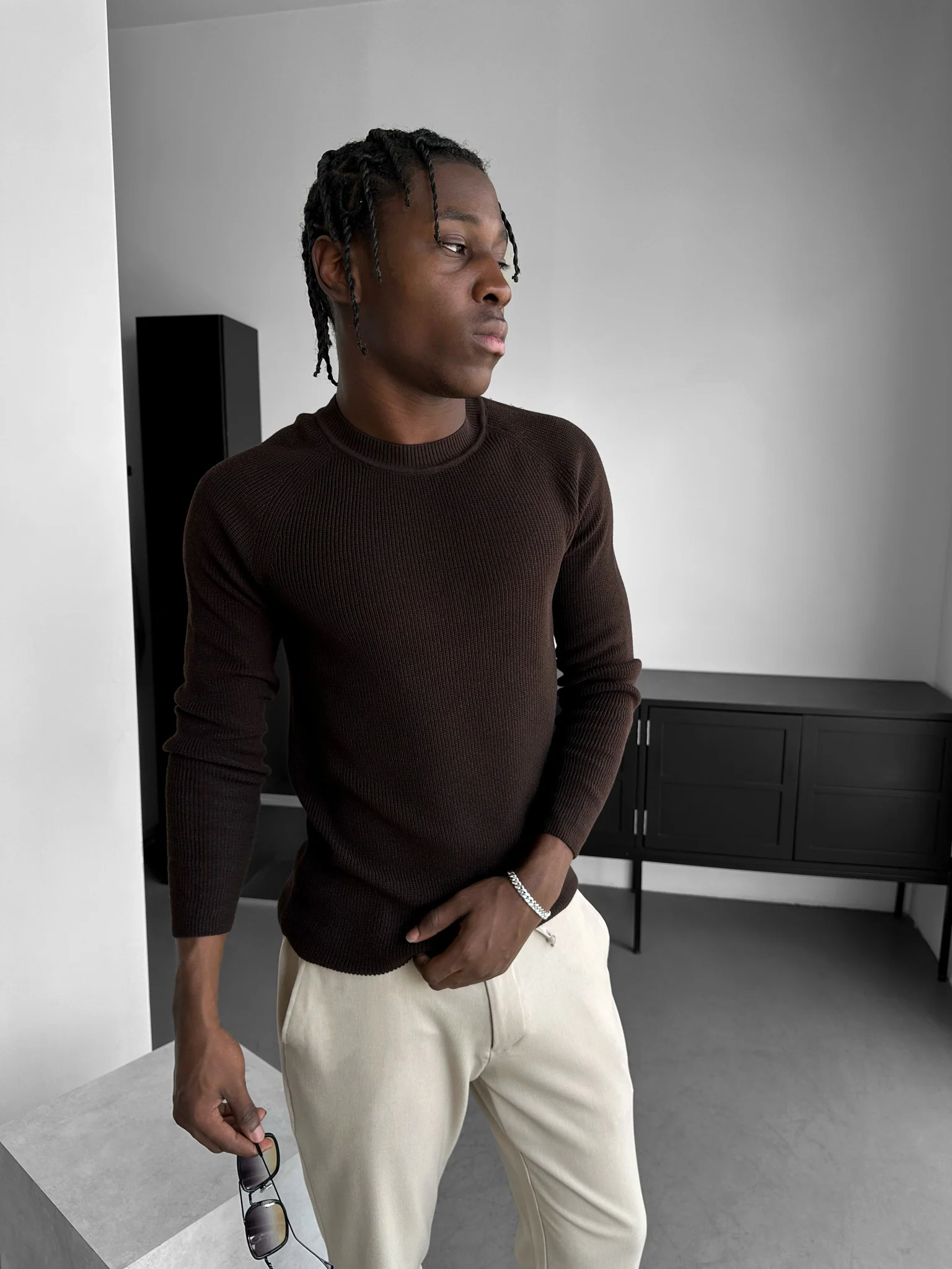 Slim Fit Thin Knit Sweater - Dark Brown