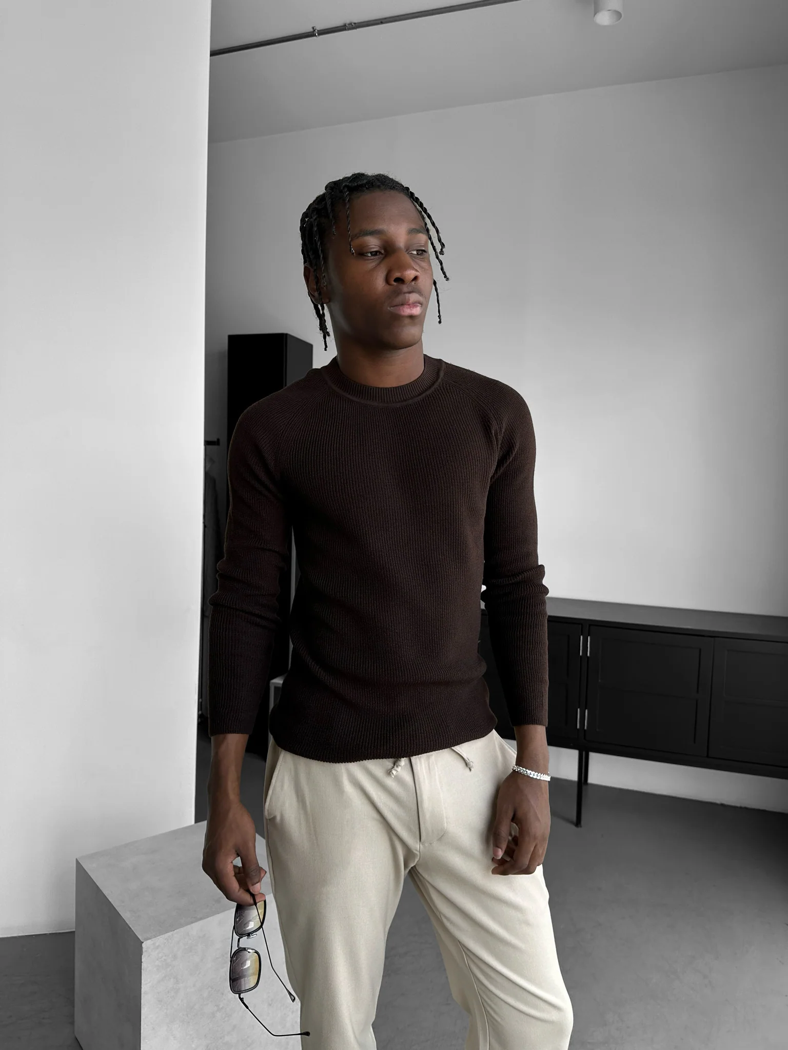 Slim Fit Thin Knit Sweater - Dark Brown - Image 2