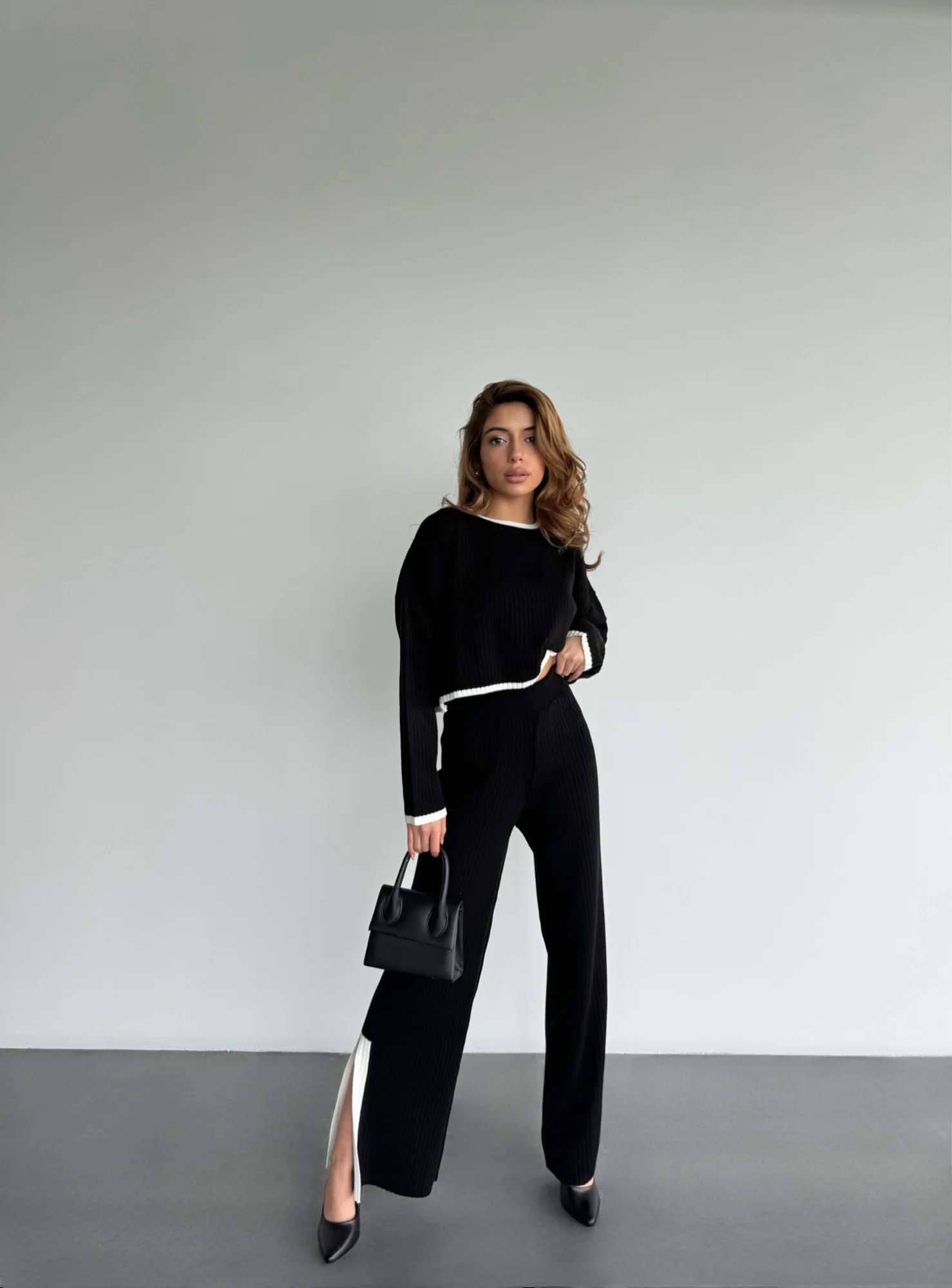 Wide Leg Details Knit Trousers - Black - Image 2